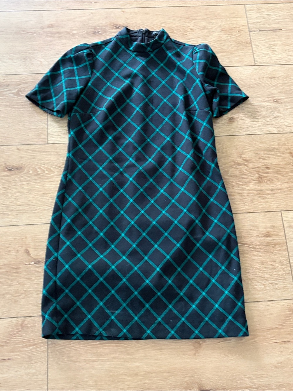 Ann Taylor Black and Teal Plaid Short Sleeve Shift Dress